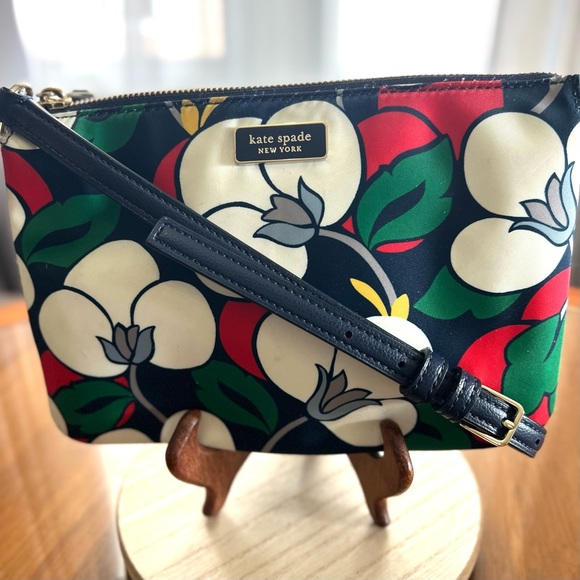 Kate Spade New York Dawn Triple Gusset Breezy Floral Crossbody Bag - Picture 3 of 14